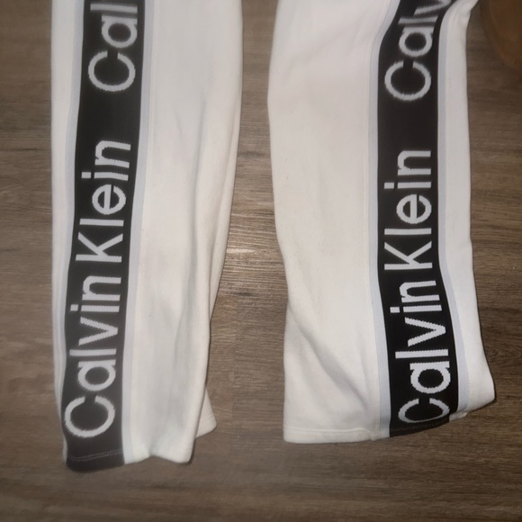 || Calvin Klein || - Picture 4 of 6